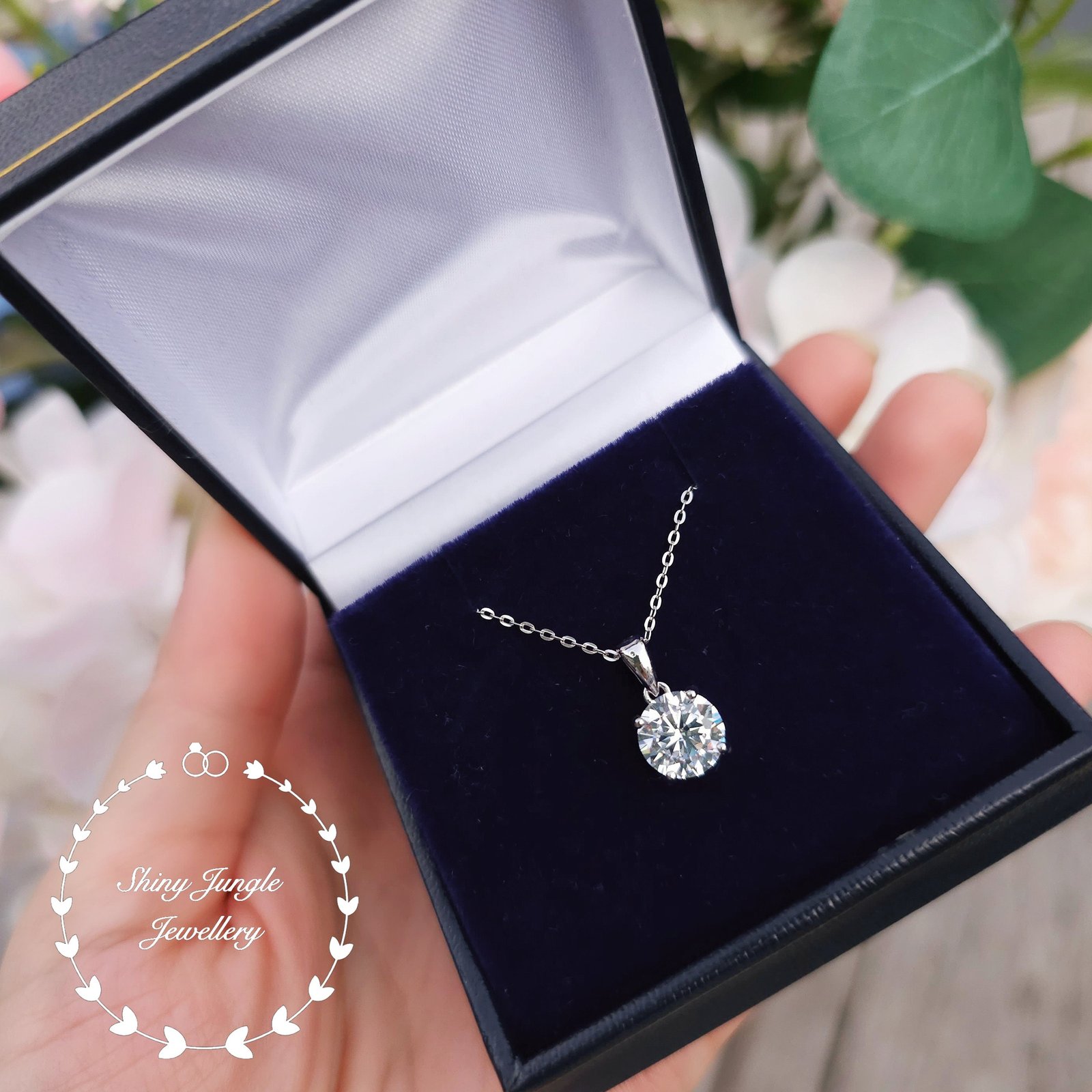 Minimaliste Pendentifs Diamant Titane Bulgari
