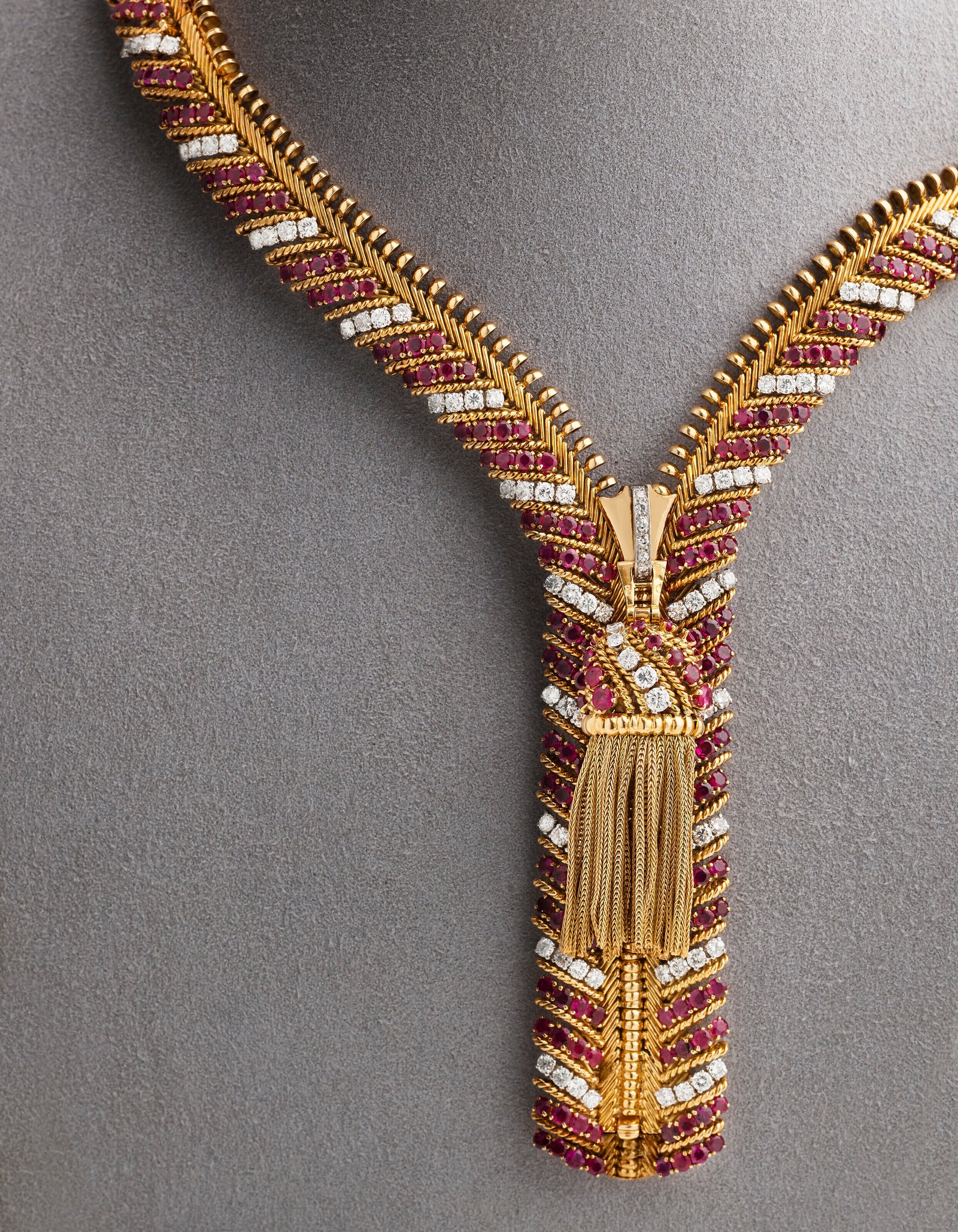 Van Cleef Ensembles Collier Et Boucles Doreilles Cristal - Rouge