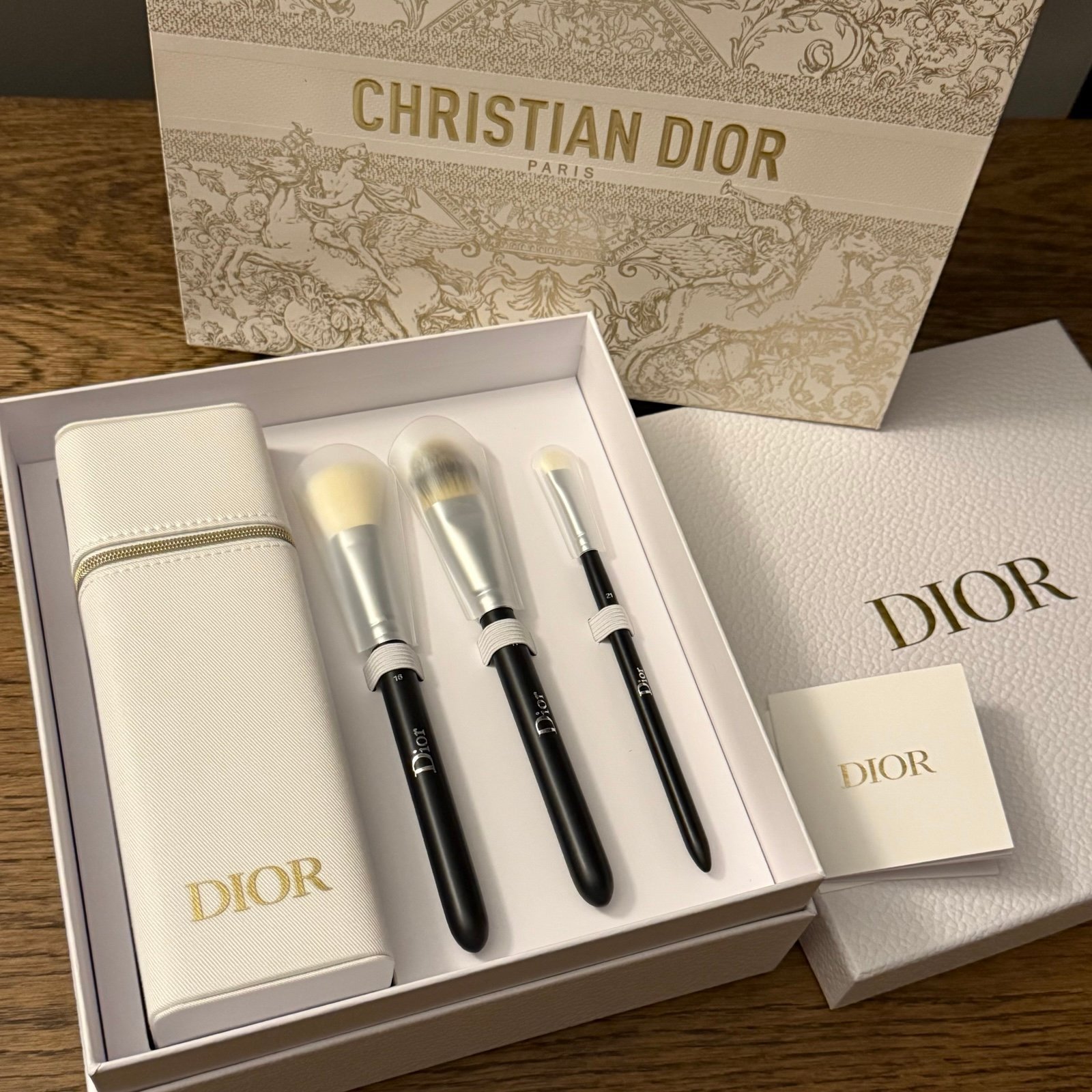 Ensemble Hair Brushes Dior