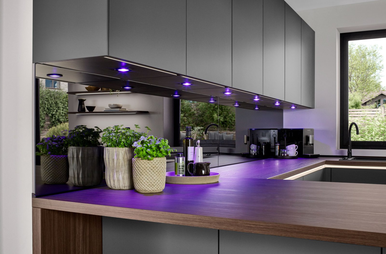 Philips Hue Kitchen Utensils